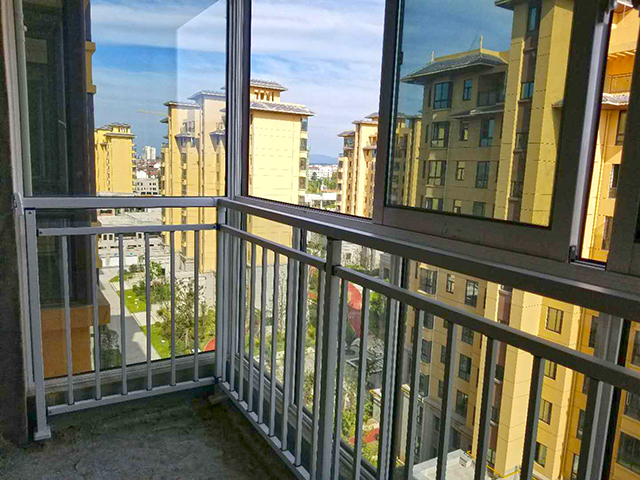 【陜西案例】漢中漢山公館<a href=http://m.eternity3.com.cn target=_blank class=infotextkey>陽臺護欄</a>項目